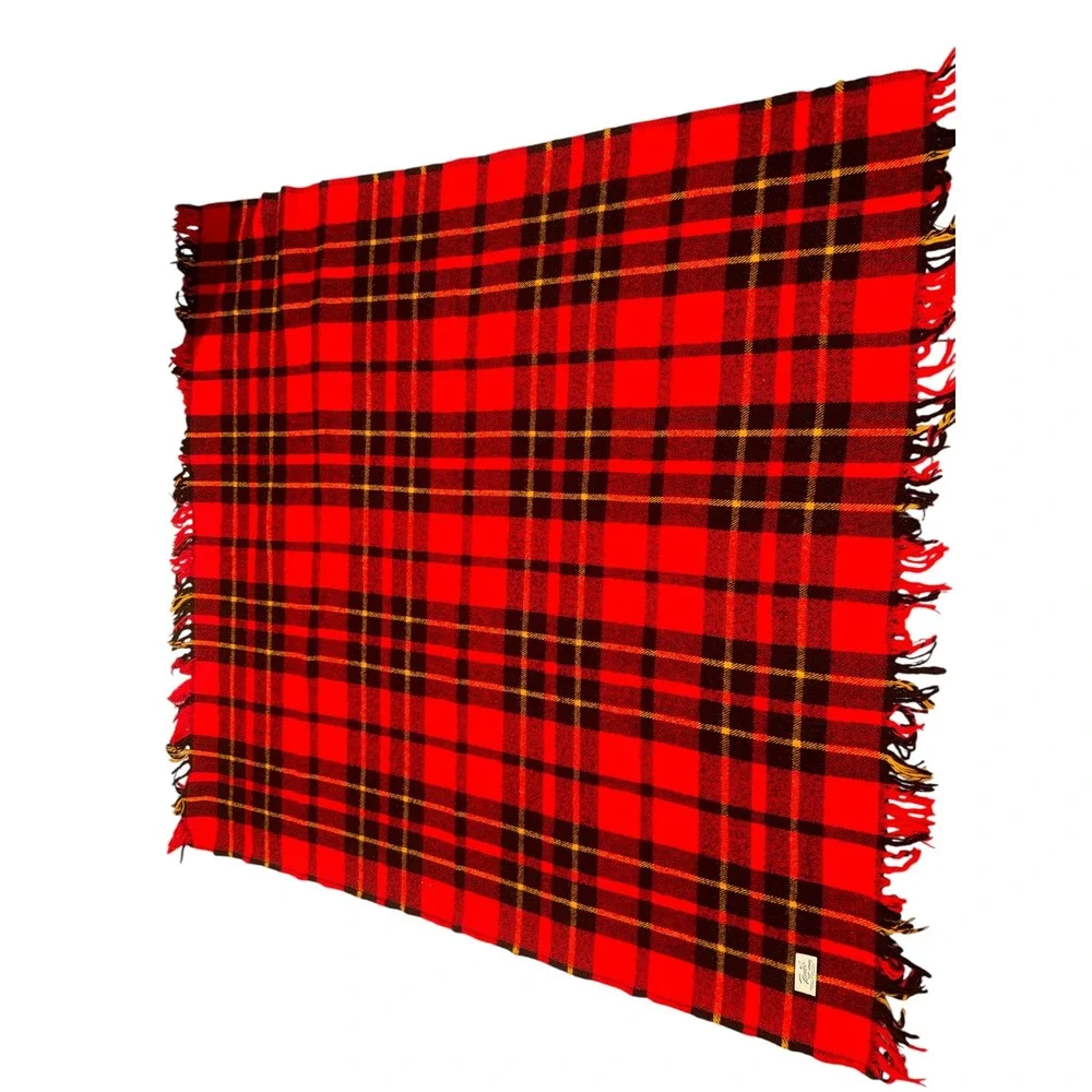Faribo Vintage Red Black Tassel 100% Wool Stadium Throw Lap Blanket 51
